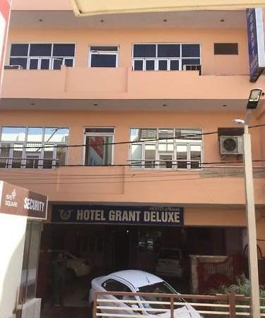 Hotel Grant Deluxe 密拉特 外观 照片